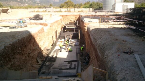 Clinker silo project in a factory in Baleares Islands, CEMEX