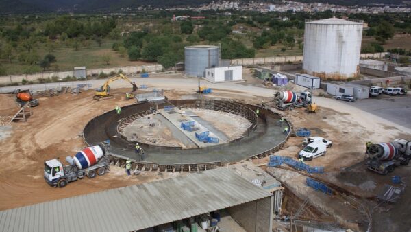 Silo de Clinker en fábrica en Baleares, CEMEX