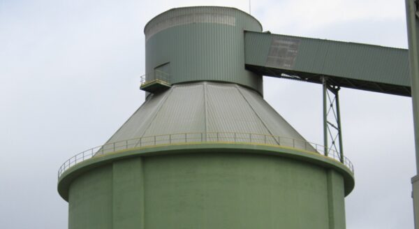 Silo de Clinker en fábrica en Baleares, CEMEX